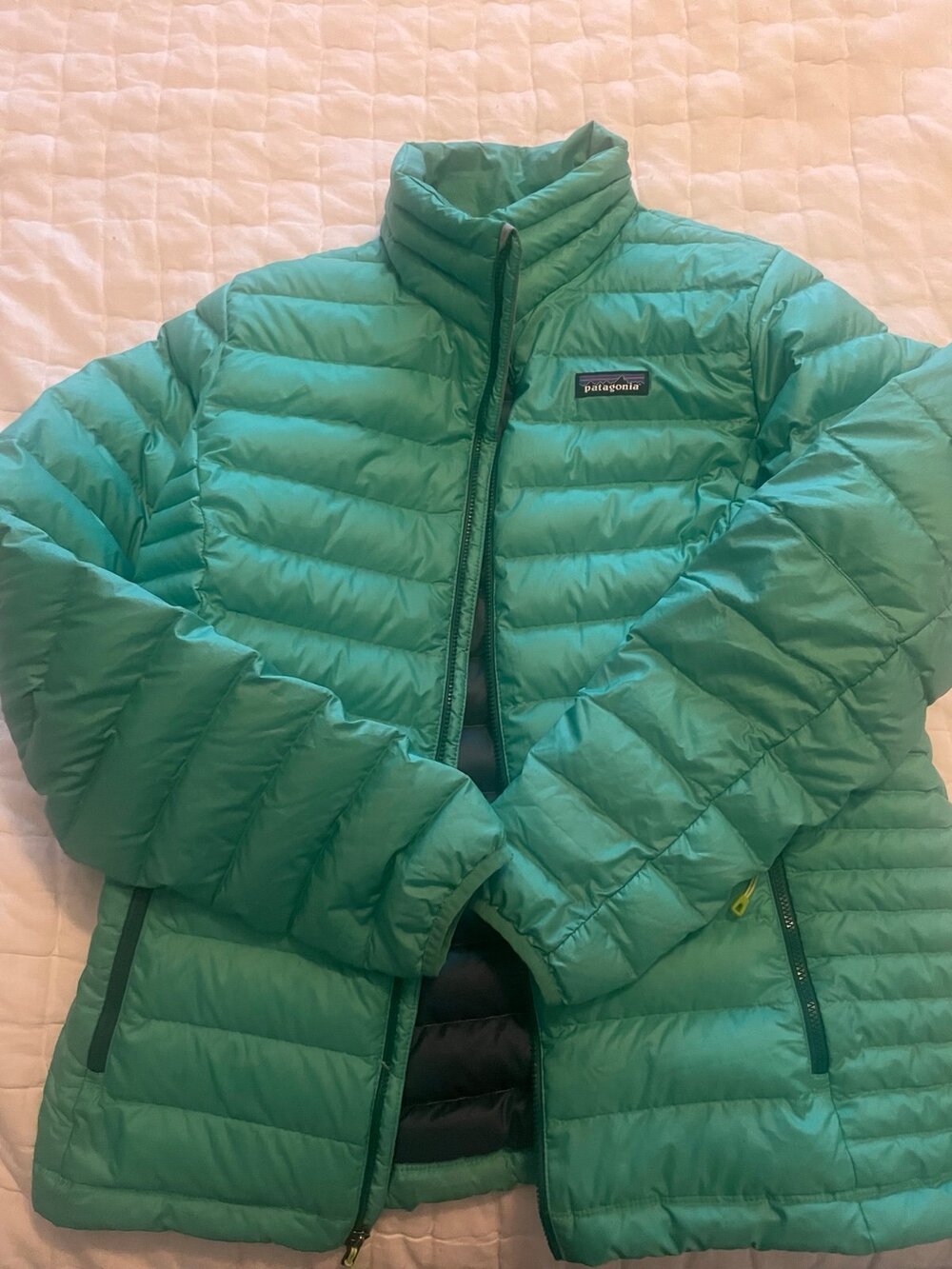 patagonia womems down sweater jacket